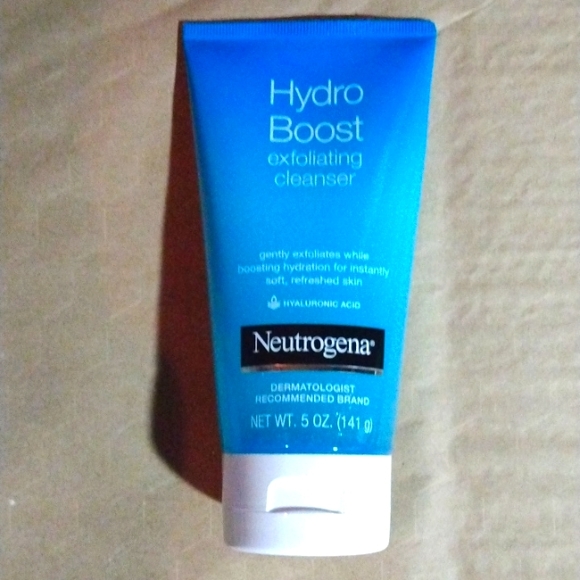 (4) NEUTROGENA HYDRO BOOST EYE, SCRUB, HYDRATING SERUM, MASK - Picture 4 of 5
